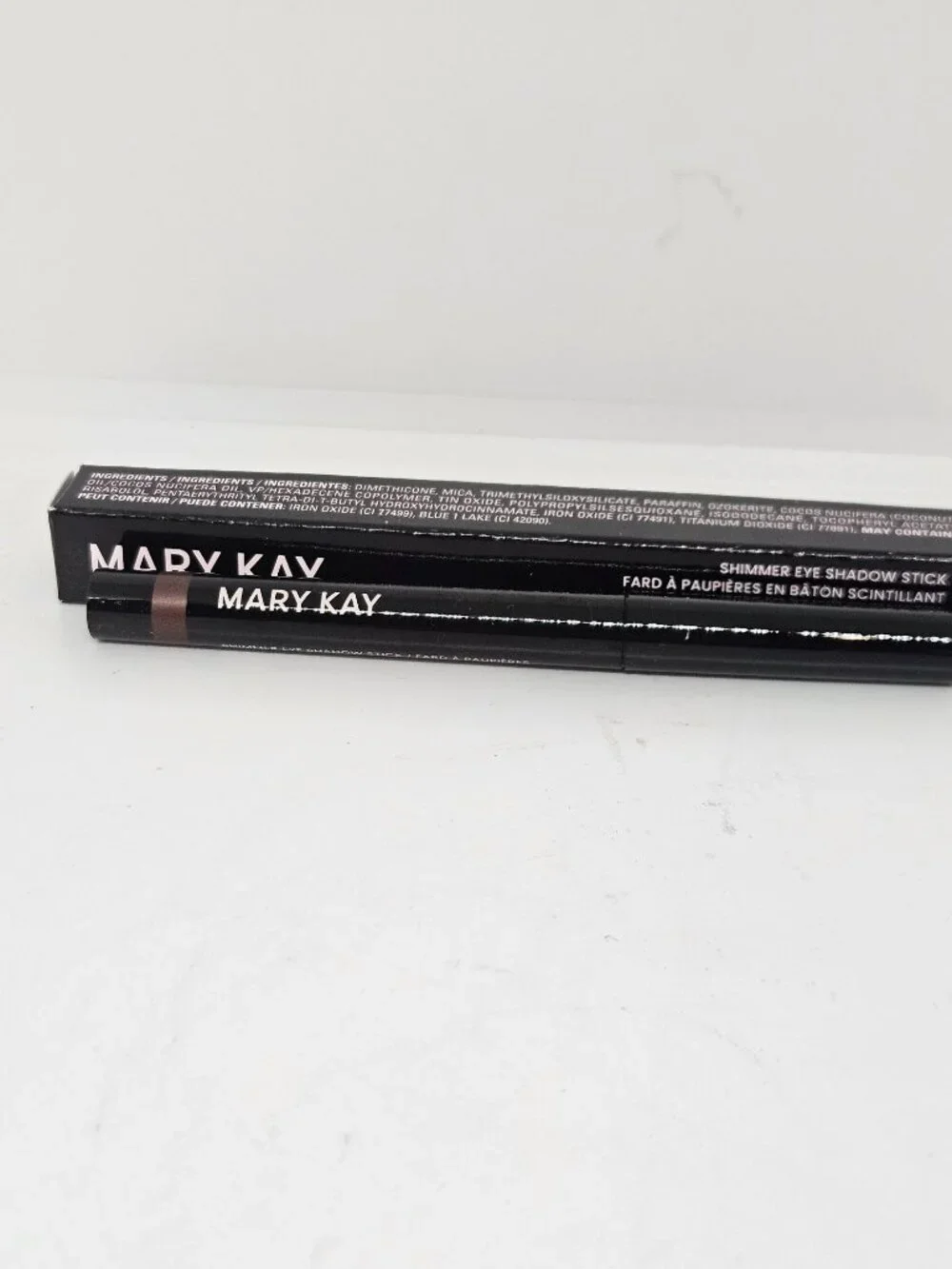 Radiant Bronze Shimmer Eye Shadow Stick - Mary Kay